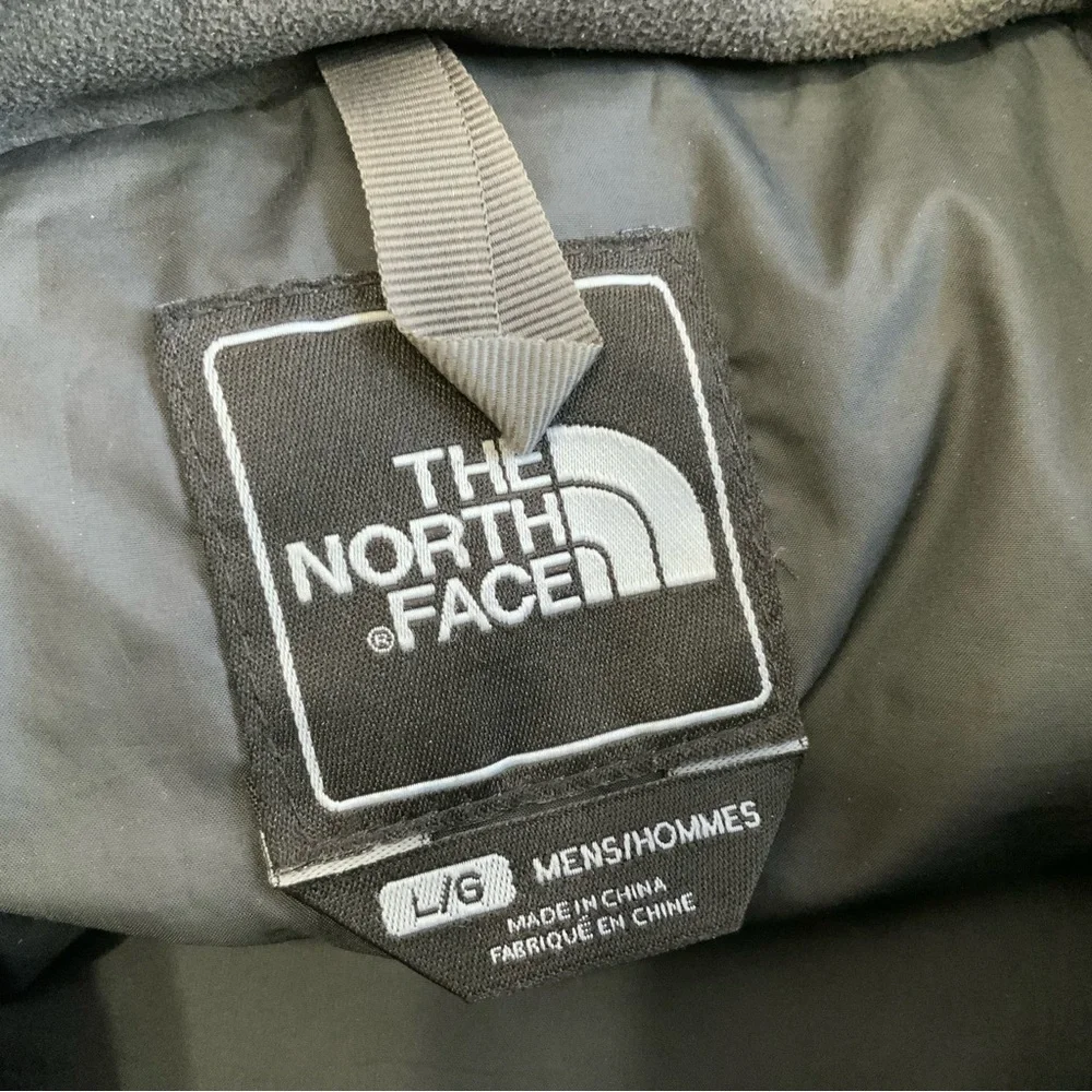 The North Face Men’s 1996 Retro Down Blue and Gray Nuptse‎ Jacket. Size Large.